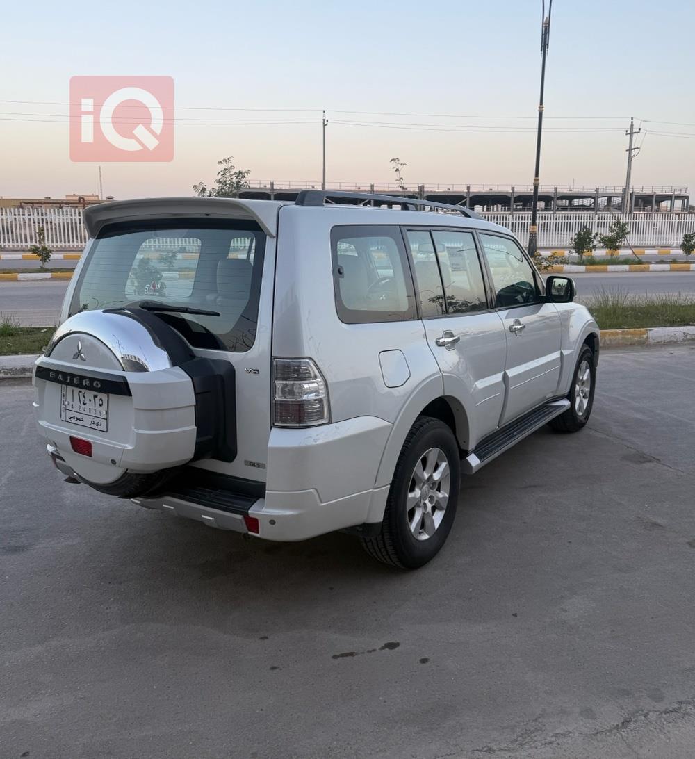 ميتسوبيشي باجيرو